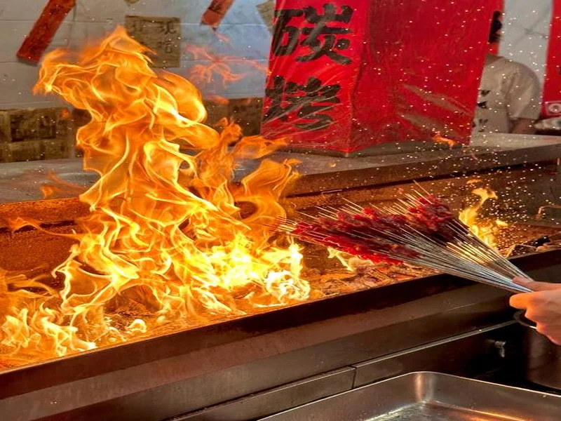 鼠鼠来袭,烤签在手:《别拽了!烤串师傅》上线首发优惠仅需17.99元